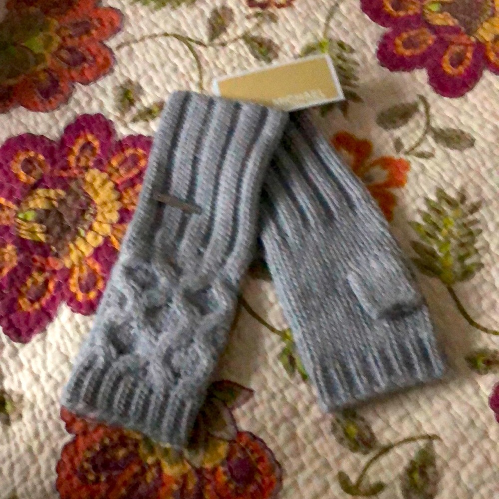 NWT!  Fingerless Gloves